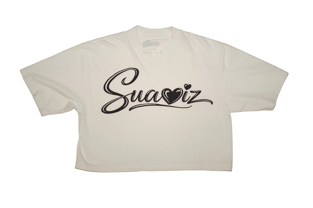 WOMEN’S SUAVIZ LOGO CROPPED TEE (WHITE)